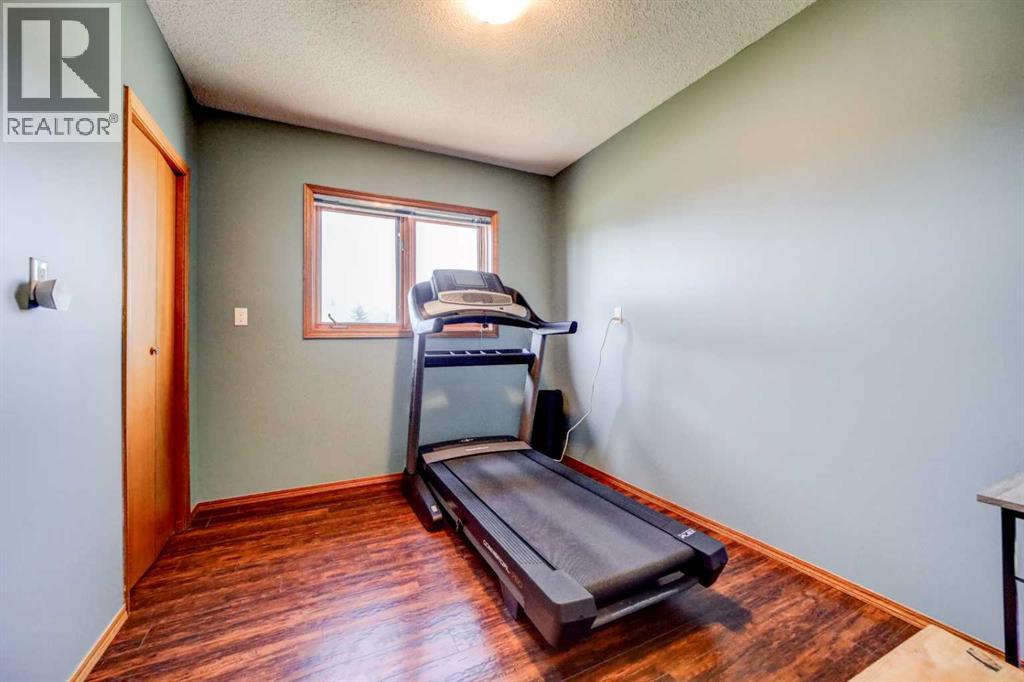 Photo 18 of 465 Schofield Street, Pincher Creek AB