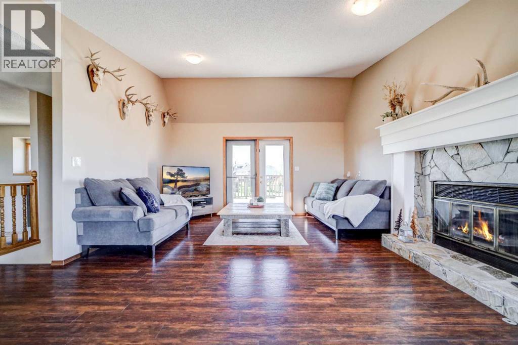 Photo 4 of 465 Schofield Street, Pincher Creek AB