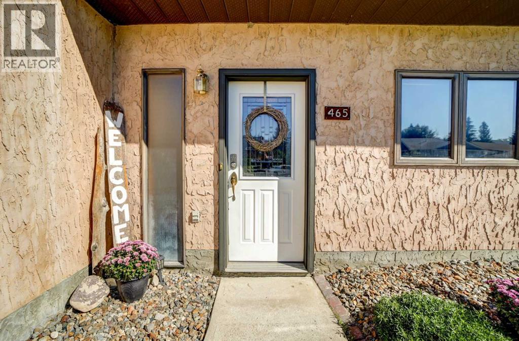 Photo 2 of 465 Schofield Street, Pincher Creek AB