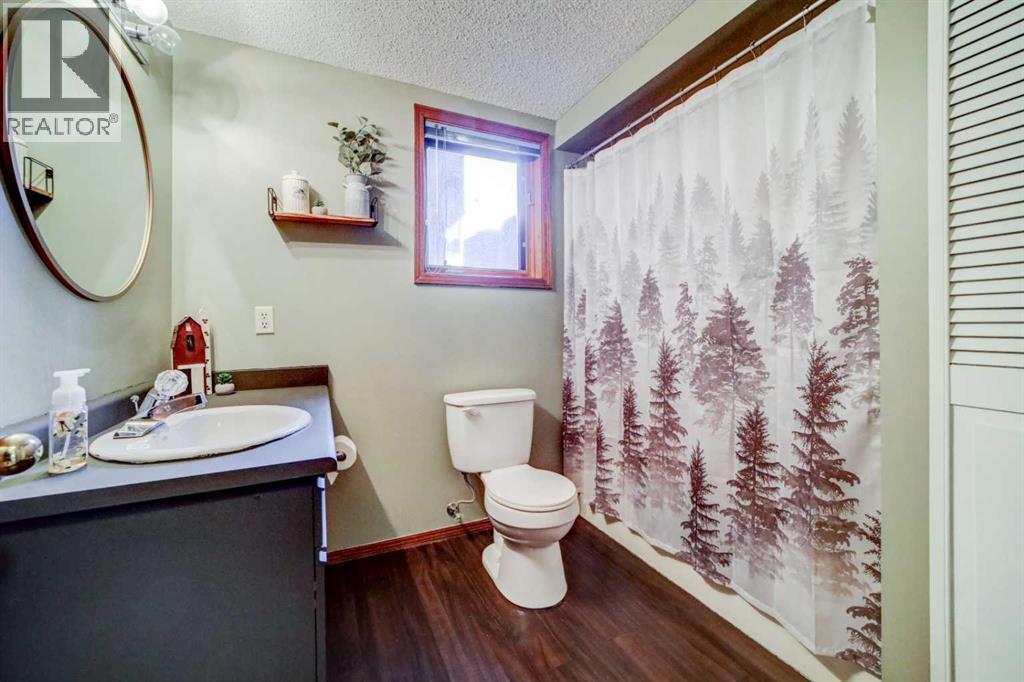Photo 20 of 465 Schofield Street, Pincher Creek AB