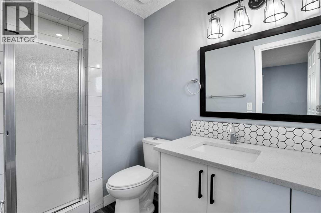 Single Family House 4 Level for Sale in  Castlefall Grove NE Castleridge Calgary 