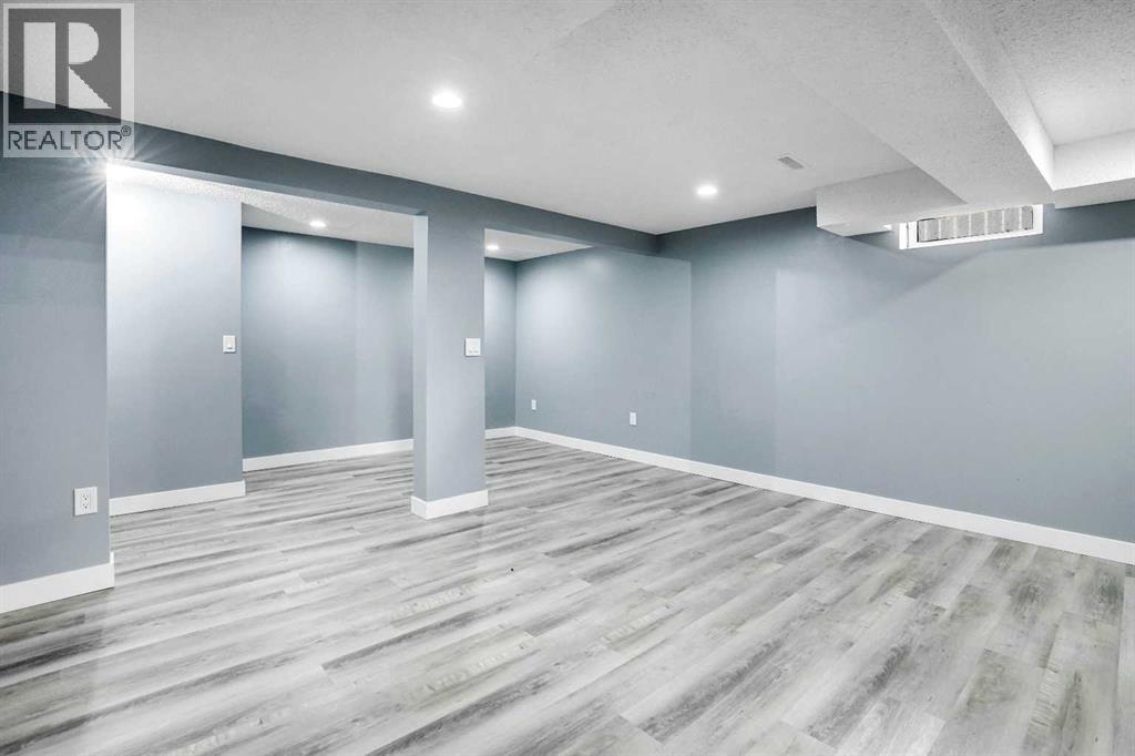Single Family House 4 Level for Sale in  Castlefall Grove NE Castleridge Calgary 