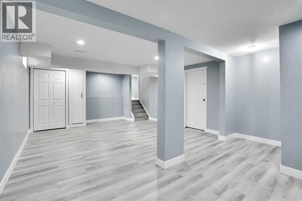 Single Family House 4 Level for Sale in  Castlefall Grove NE Castleridge Calgary 