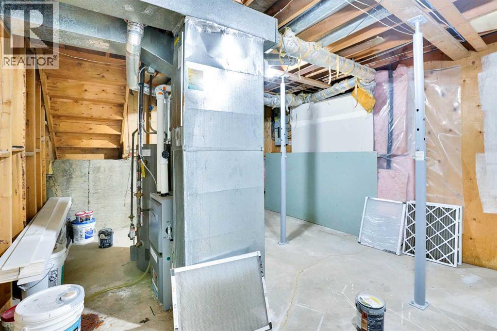 Single Family House 4 Level for Sale in  Castlefall Grove NE Castleridge Calgary 