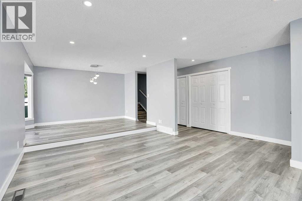 Single Family House 4 Level for Sale in  Castlefall Grove NE Castleridge Calgary 