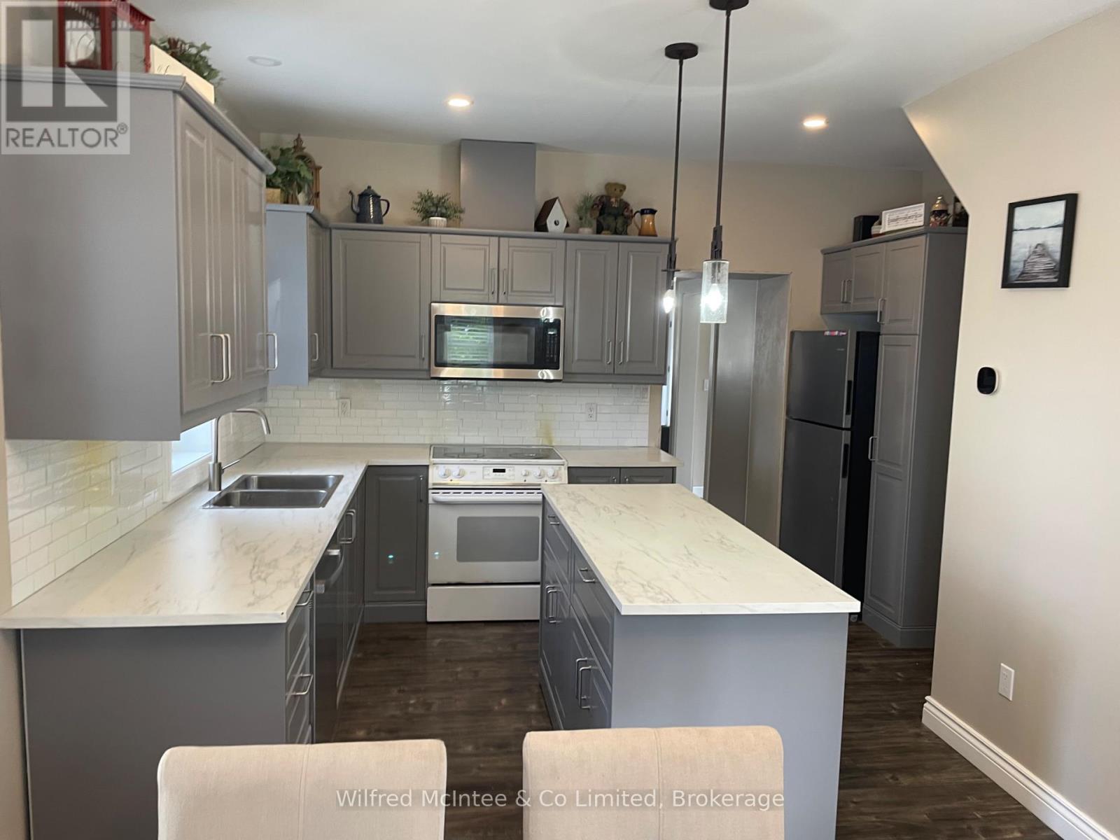 Photo 12 of 49 Absalom Street W, South Bruce ON