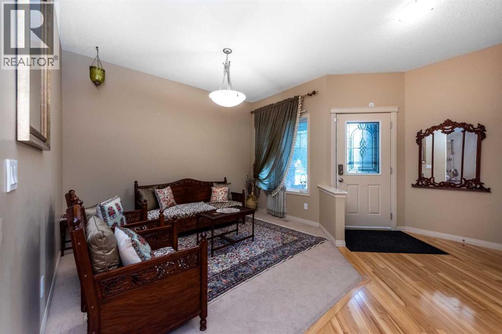 Single Family House for Sale in  Everwoods Close SW Evergreen Calgary 