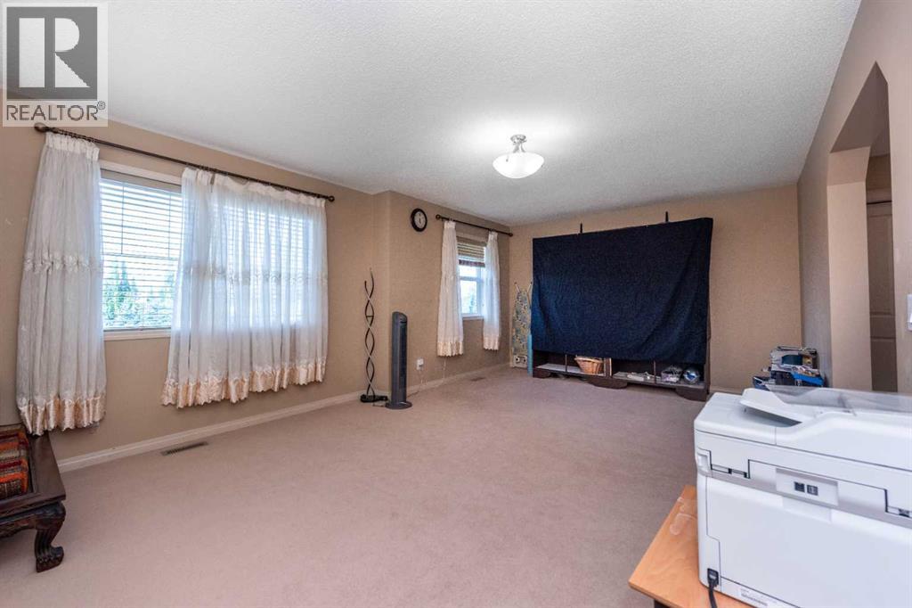 Single Family House for Sale in  Everwoods Close SW Evergreen Calgary 