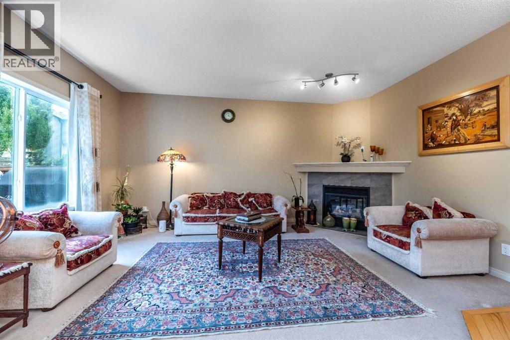 Single Family House for Sale in  Everwoods Close SW Evergreen Calgary 