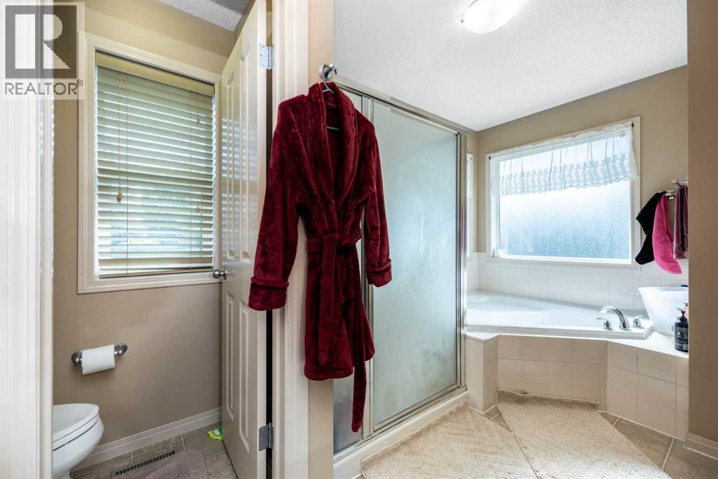 Single Family House for Sale in  Everwoods Close SW Evergreen Calgary 