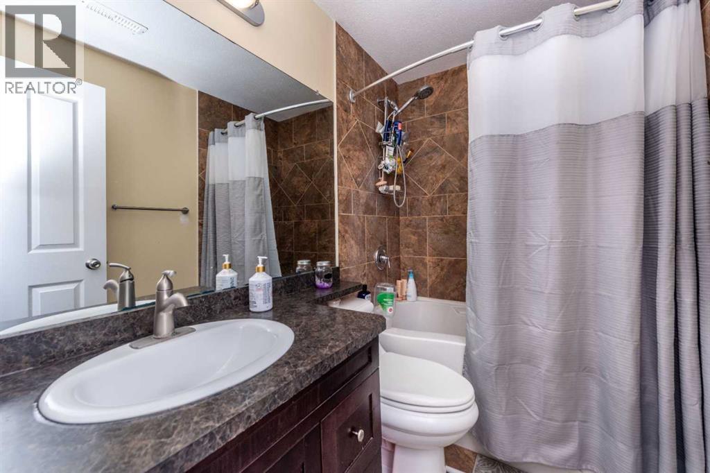 Single Family House for Sale in  Everwoods Close SW Evergreen Calgary 