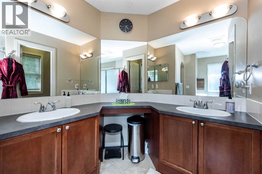 Single Family House for Sale in  Everwoods Close SW Evergreen Calgary 