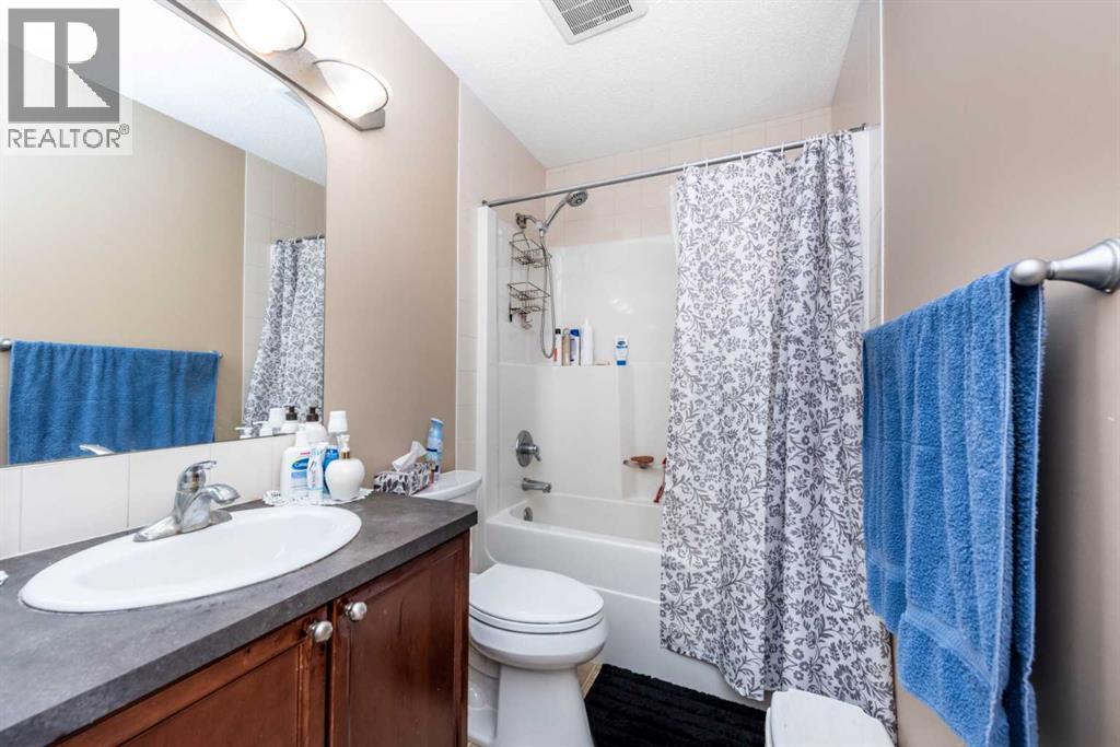 Single Family House for Sale in  Everwoods Close SW Evergreen Calgary 