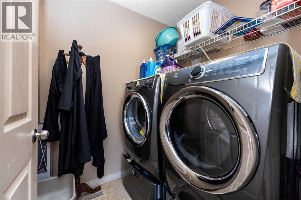 Single Family House for Sale in  Everwoods Close SW Evergreen Calgary 