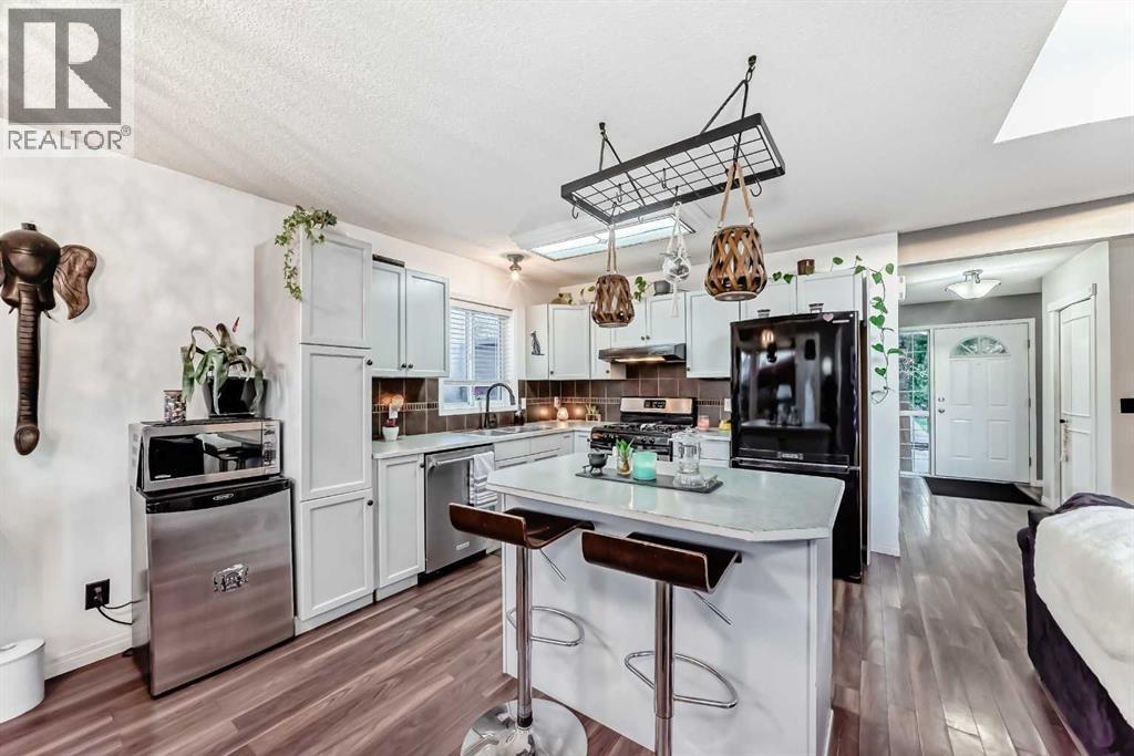 Single Family House for Sale in  Laguna Way NE Monterey Park Calgary 