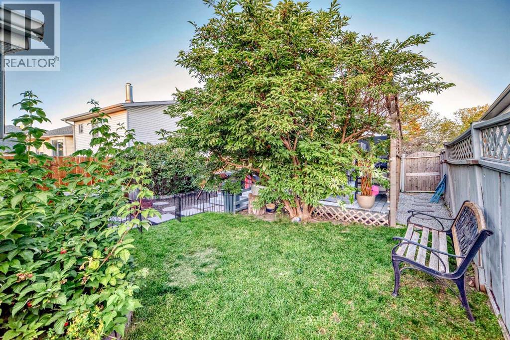 Single Family House for Sale in  Laguna Way NE Monterey Park Calgary 
