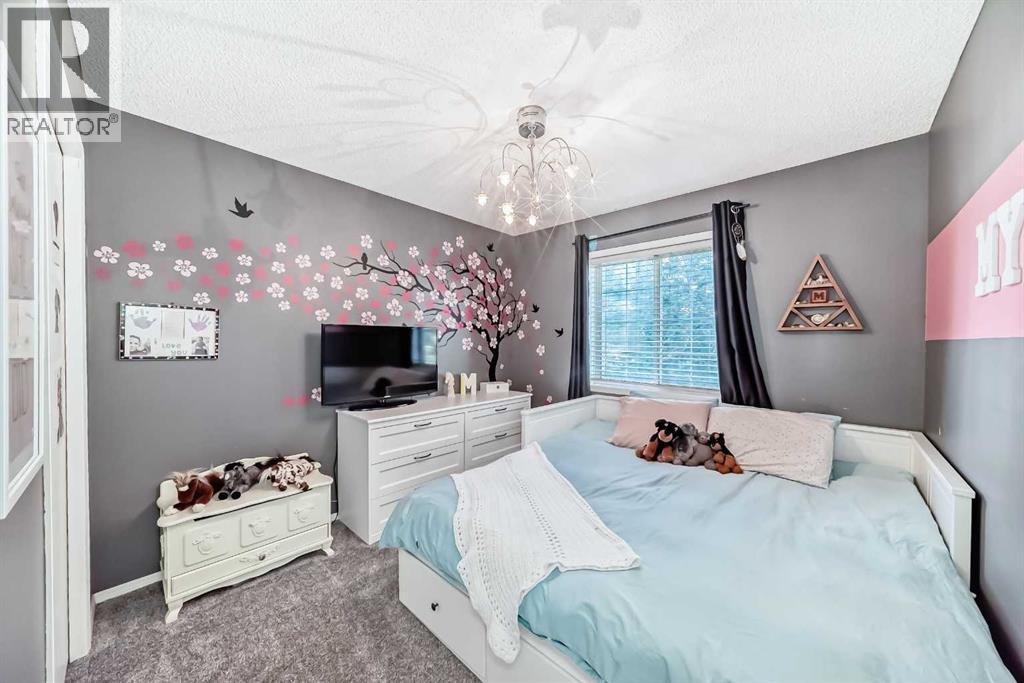 Single Family House for Sale in  Laguna Way NE Monterey Park Calgary 