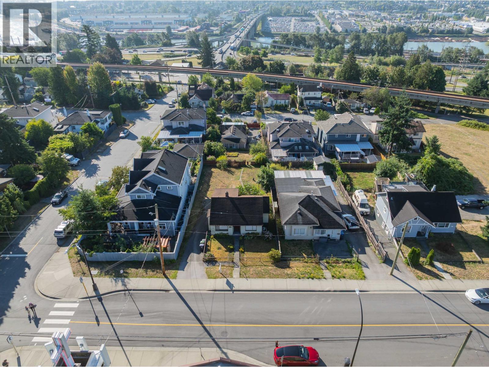 Photo 8 of 2206 Eighth Avenue, New Westminster BC