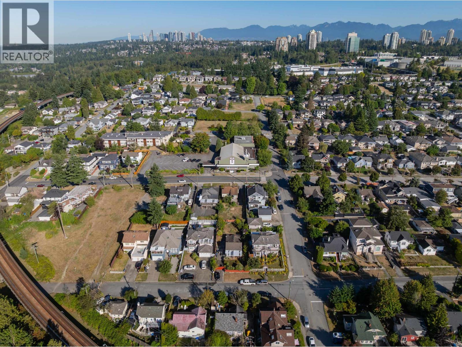 Photo 15 of 2206 Eighth Avenue, New Westminster BC