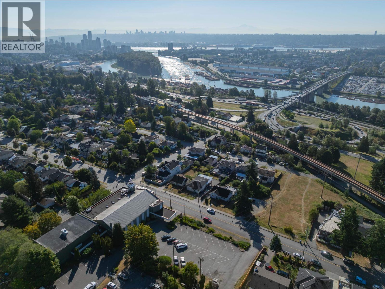 Photo 10 of 2206 Eighth Avenue, New Westminster BC