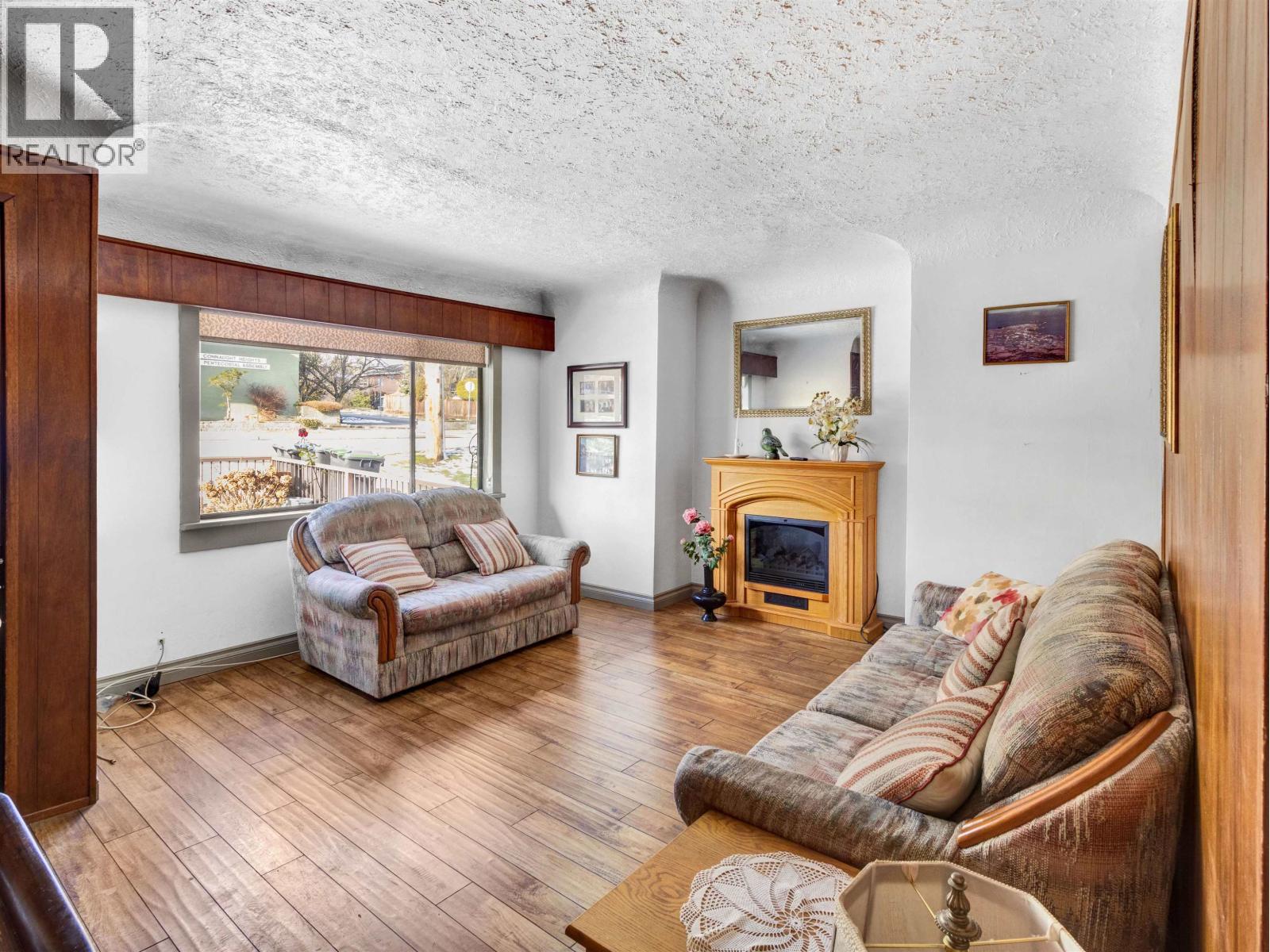 Photo 20 of 2206 Eighth Avenue, New Westminster BC