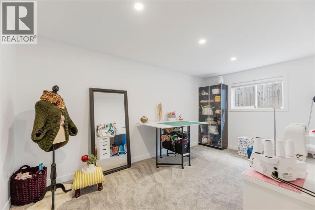 Photo 31 of 419 Millrise Drive Sw, Calgary AB