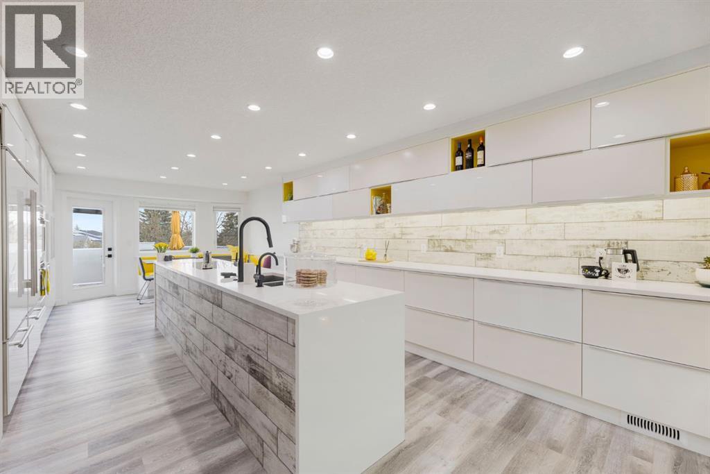 Photo 1 of 419 Millrise Drive Sw, Calgary AB