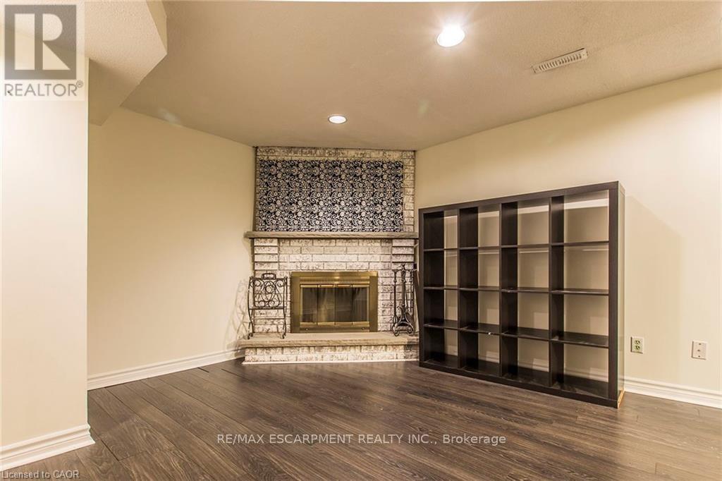 Photo 15 of 125 Hopewell Road, Oakville ON