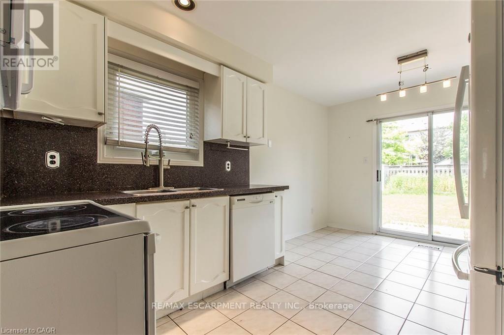 Photo 6 of 125 Hopewell Road, Oakville ON