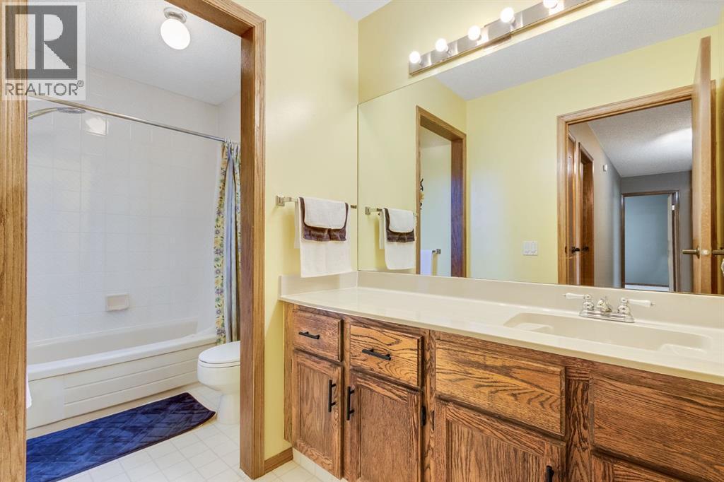 Single Family House for Sale in  Mckerrell Way SE McKenzie Lake Calgary 