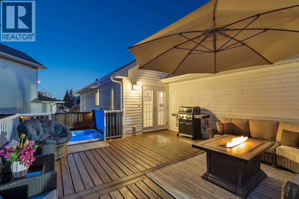 Single Family House Bungalow for Sale in  Covewood Park Coventry Hills Calgary 