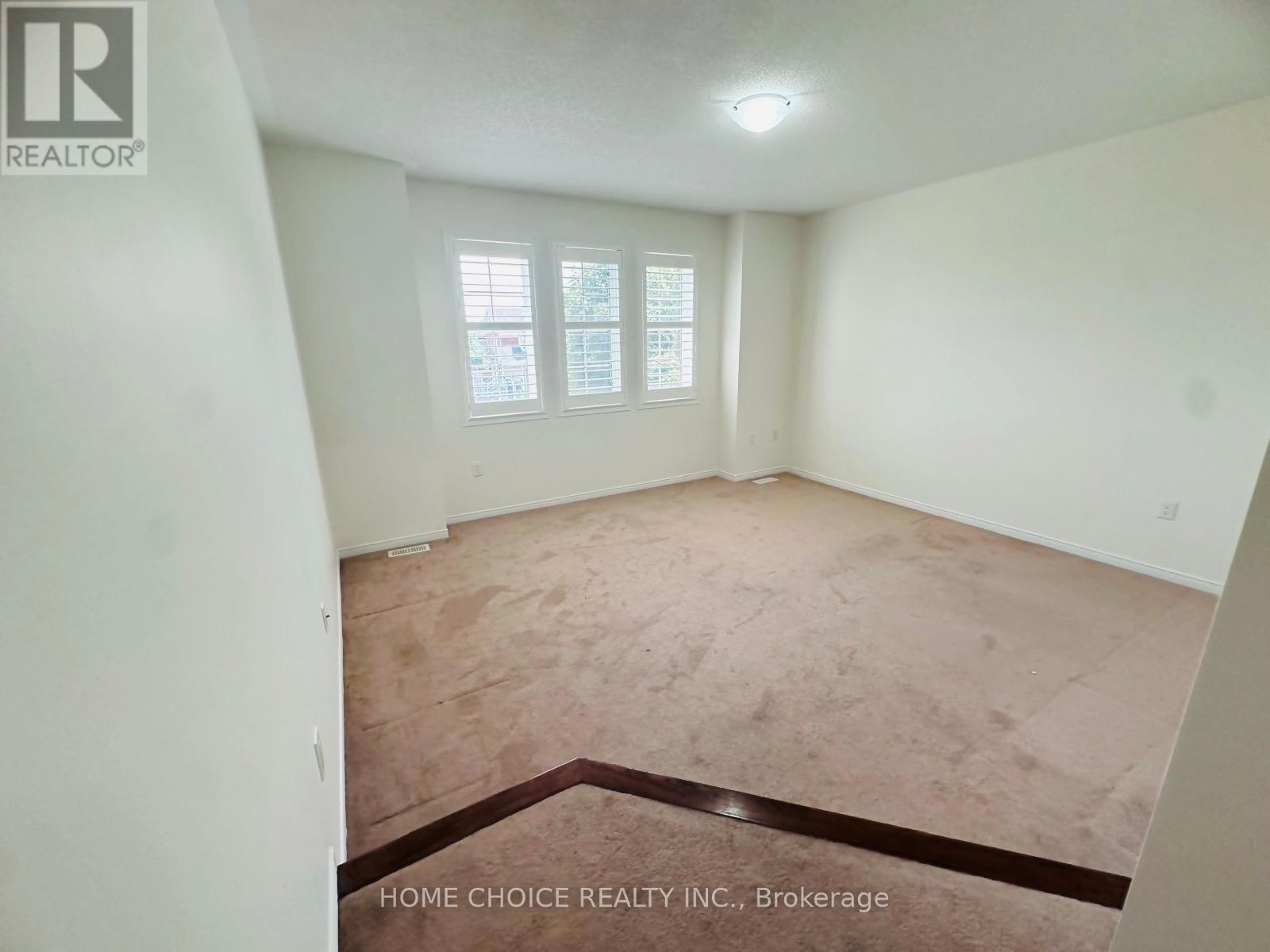 Photo 17 of 1773 Badgley Dr Drive, Oshawa ON