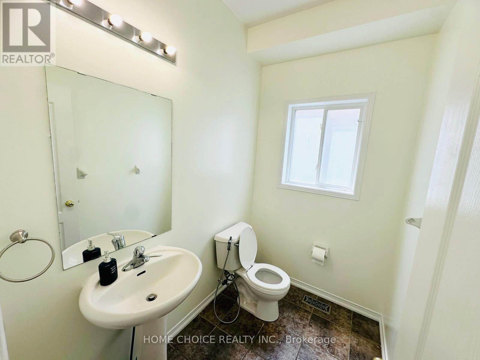 Photo 22 of 1773 Badgley Dr Drive, Oshawa ON