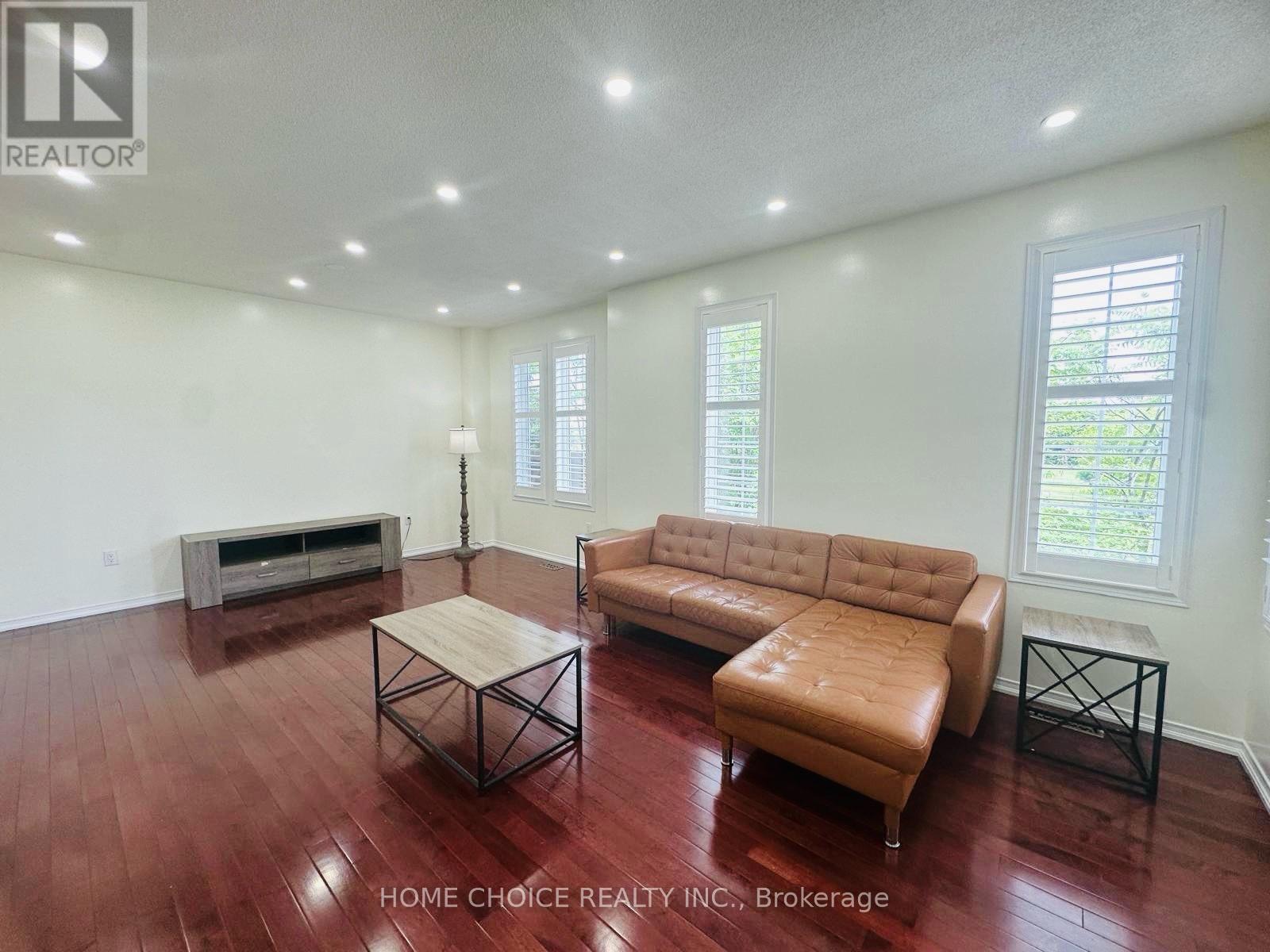Photo 5 of 1773 Badgley Dr Drive, Oshawa ON