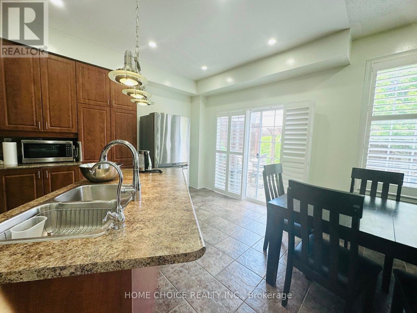 Photo 7 of 1773 Badgley Dr Drive, Oshawa ON