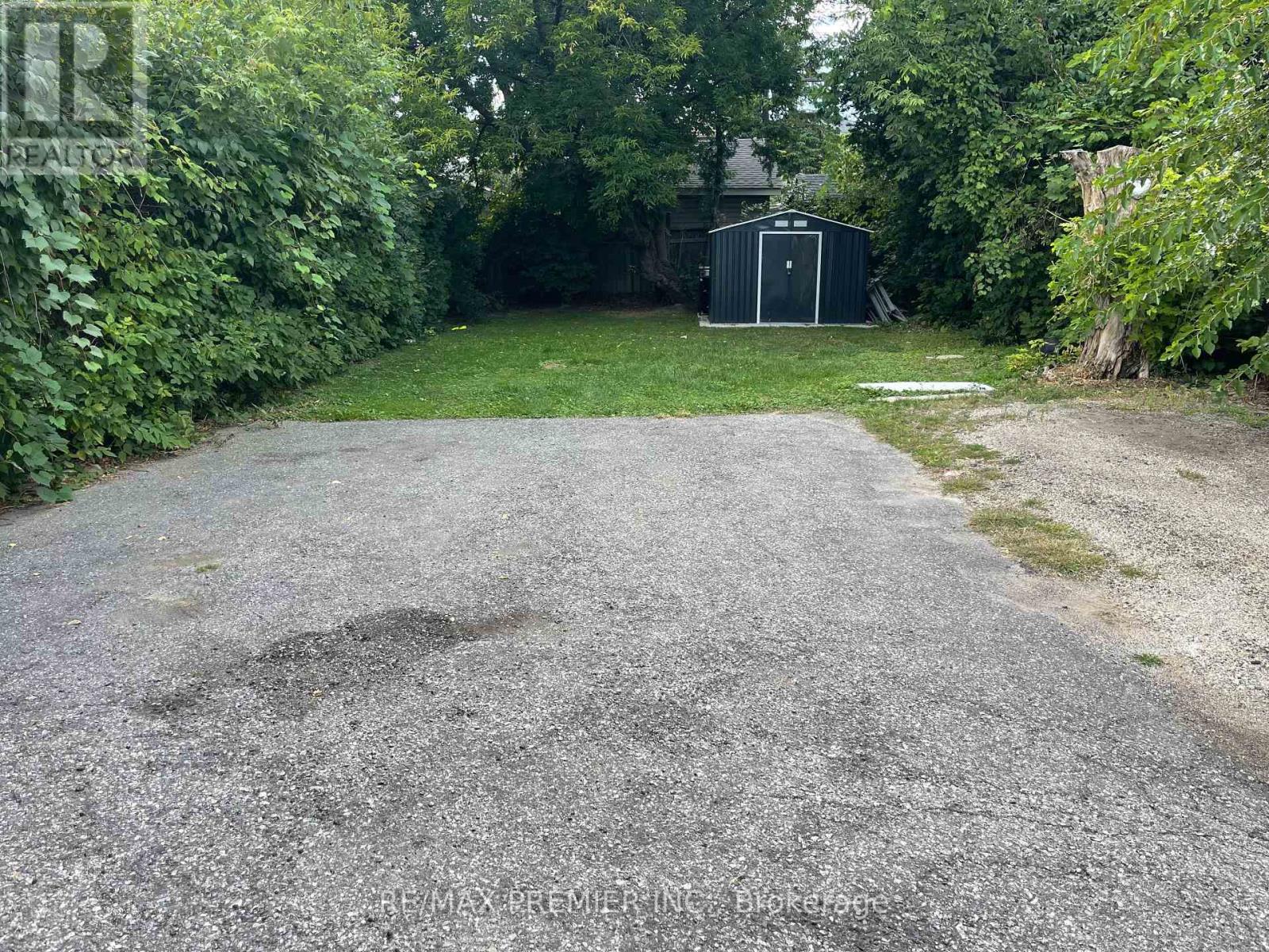 Photo 17 of 624 Mcroberts Avenue, Toronto ON