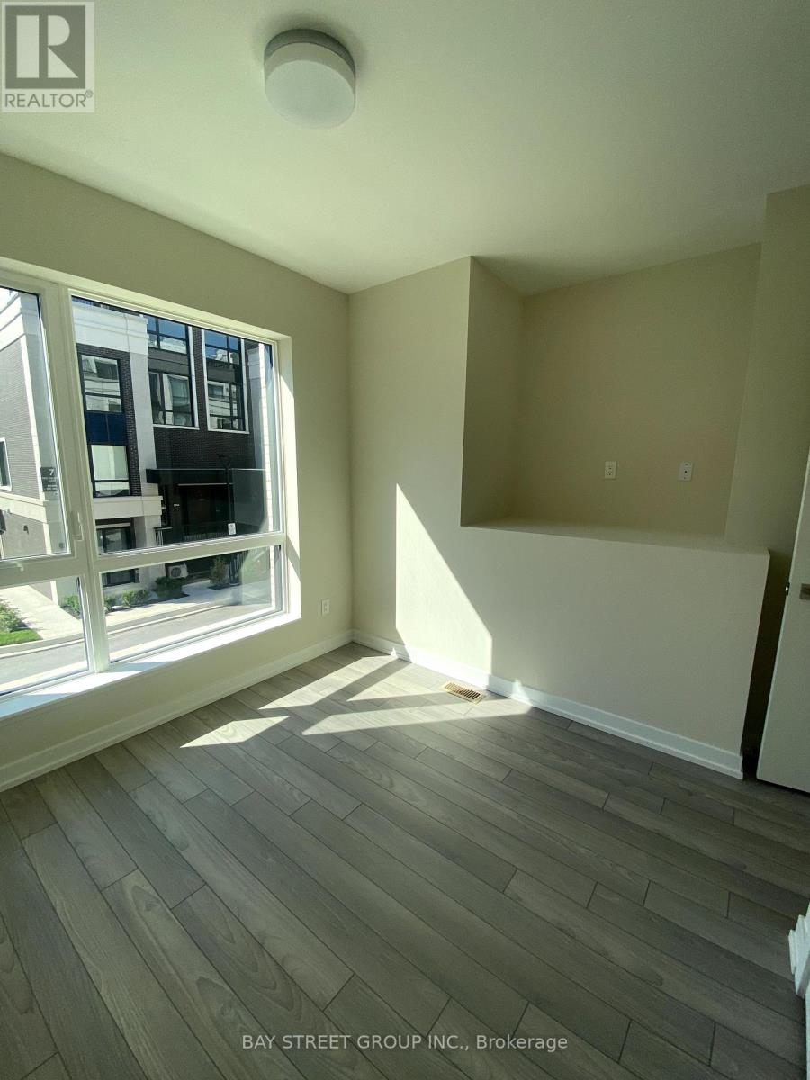Photo 11 of C 109 6 Red Squirrel Lane, Richmond Hill ON