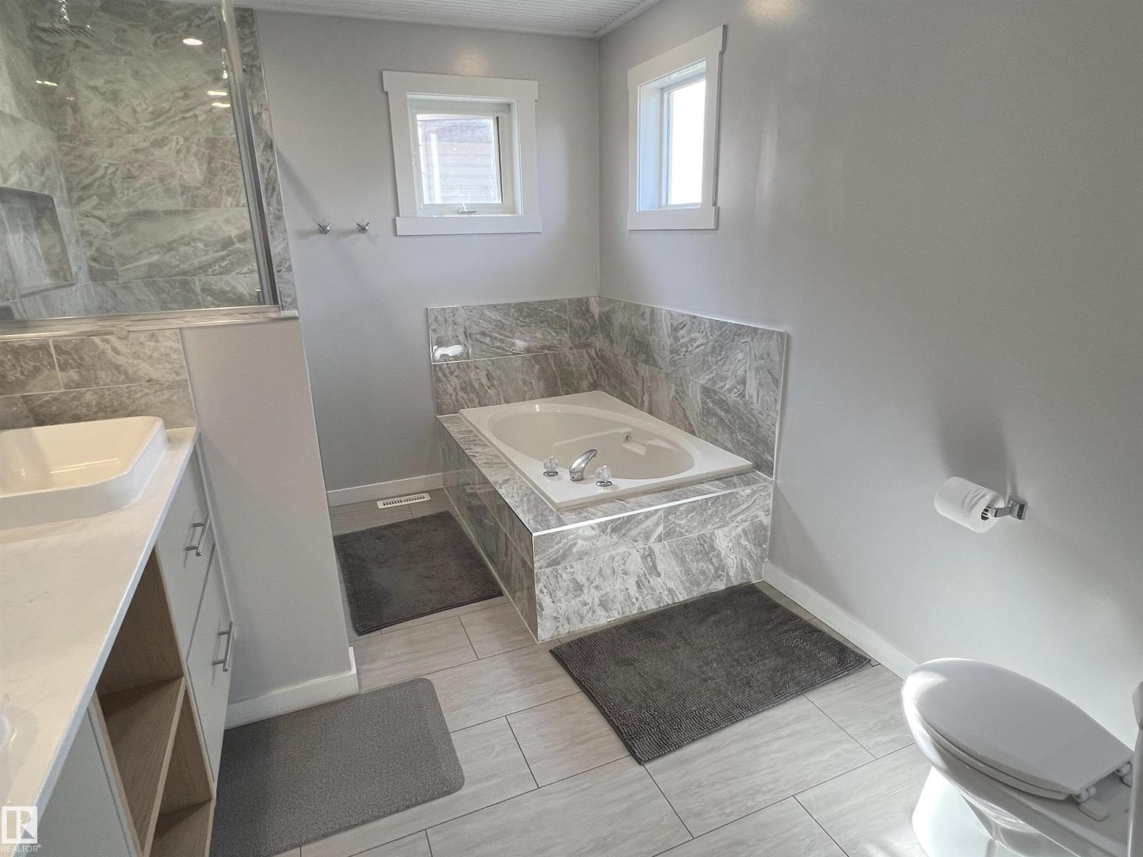Photo 18 of 354 Wild Rose Wy Nw, Edmonton AB
