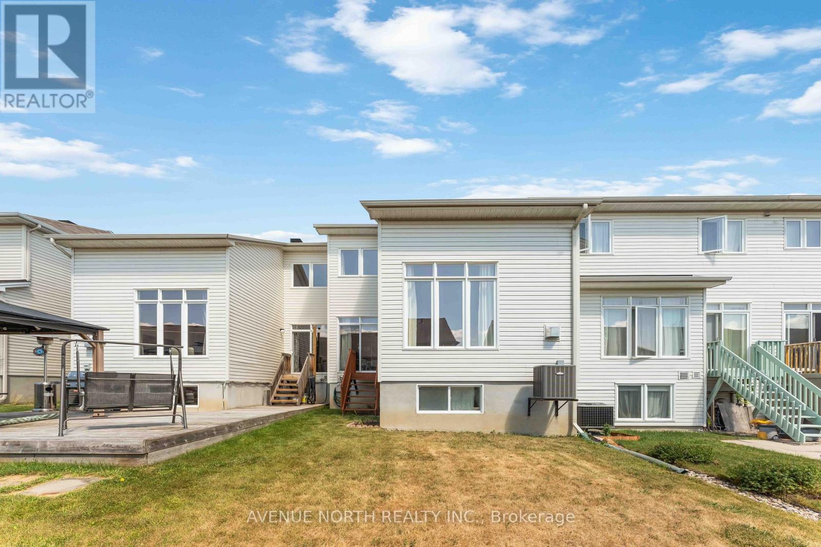 Photo 29 of 241 Waymark Crescent, Ottawa ON