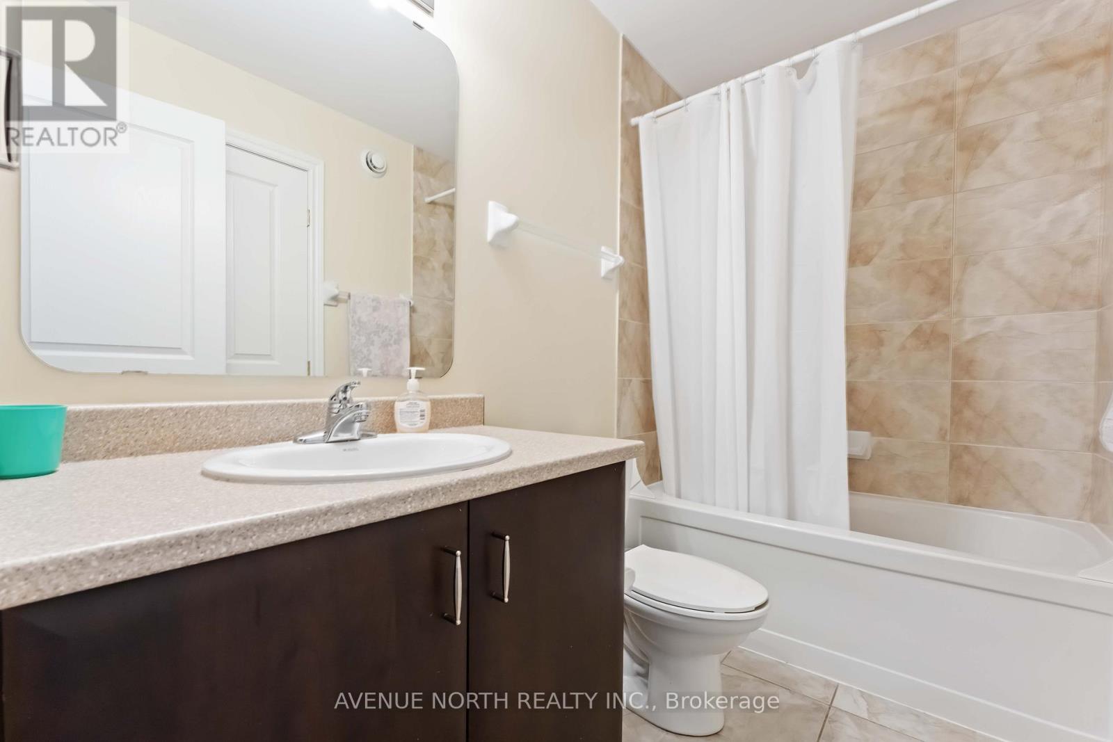 Photo 25 of 241 Waymark Crescent, Ottawa ON
