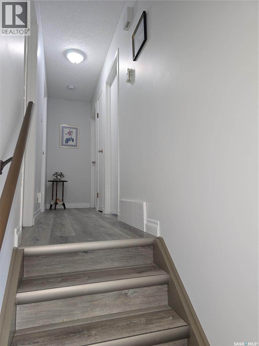 Photo 14 of 111 Oregan Crescent, Saskatoon SK