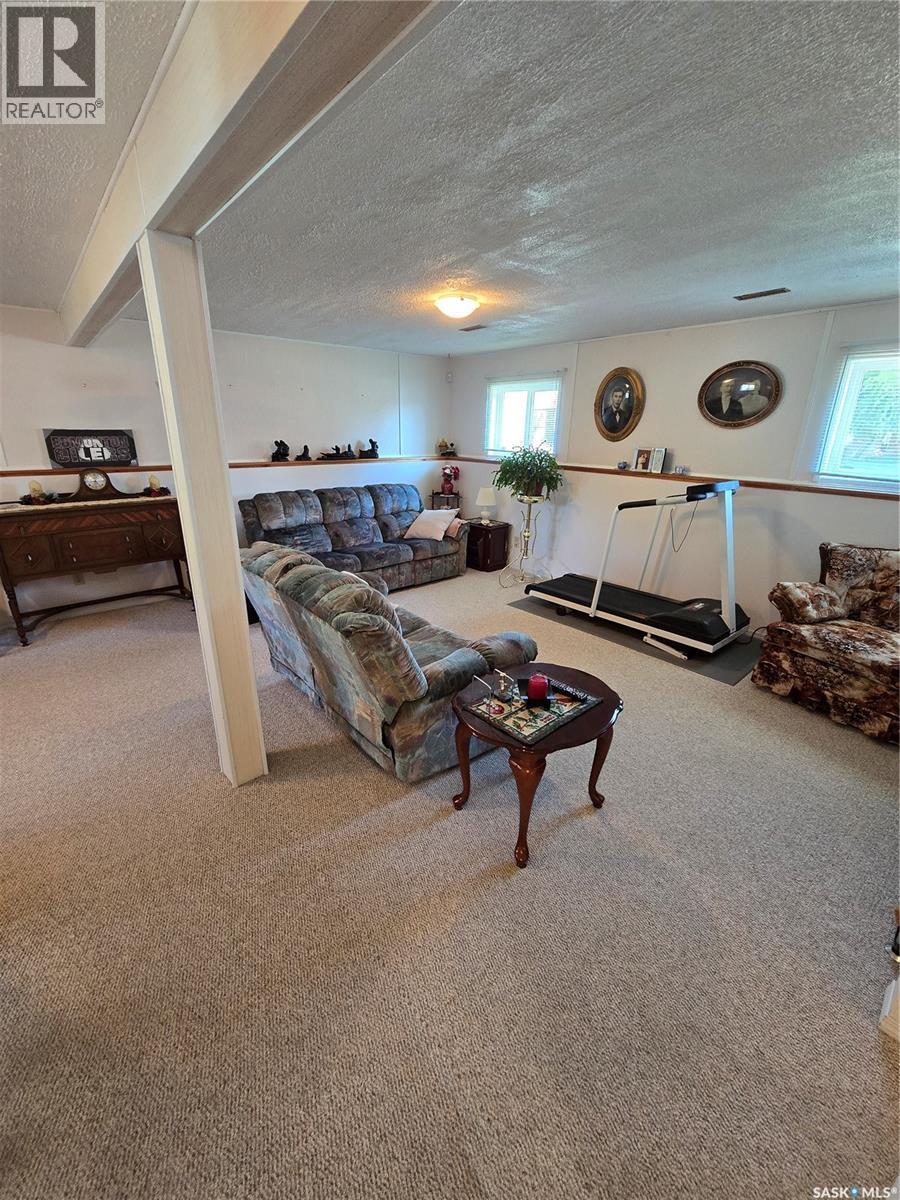 Photo 9 of 111 Oregan Crescent, Saskatoon SK