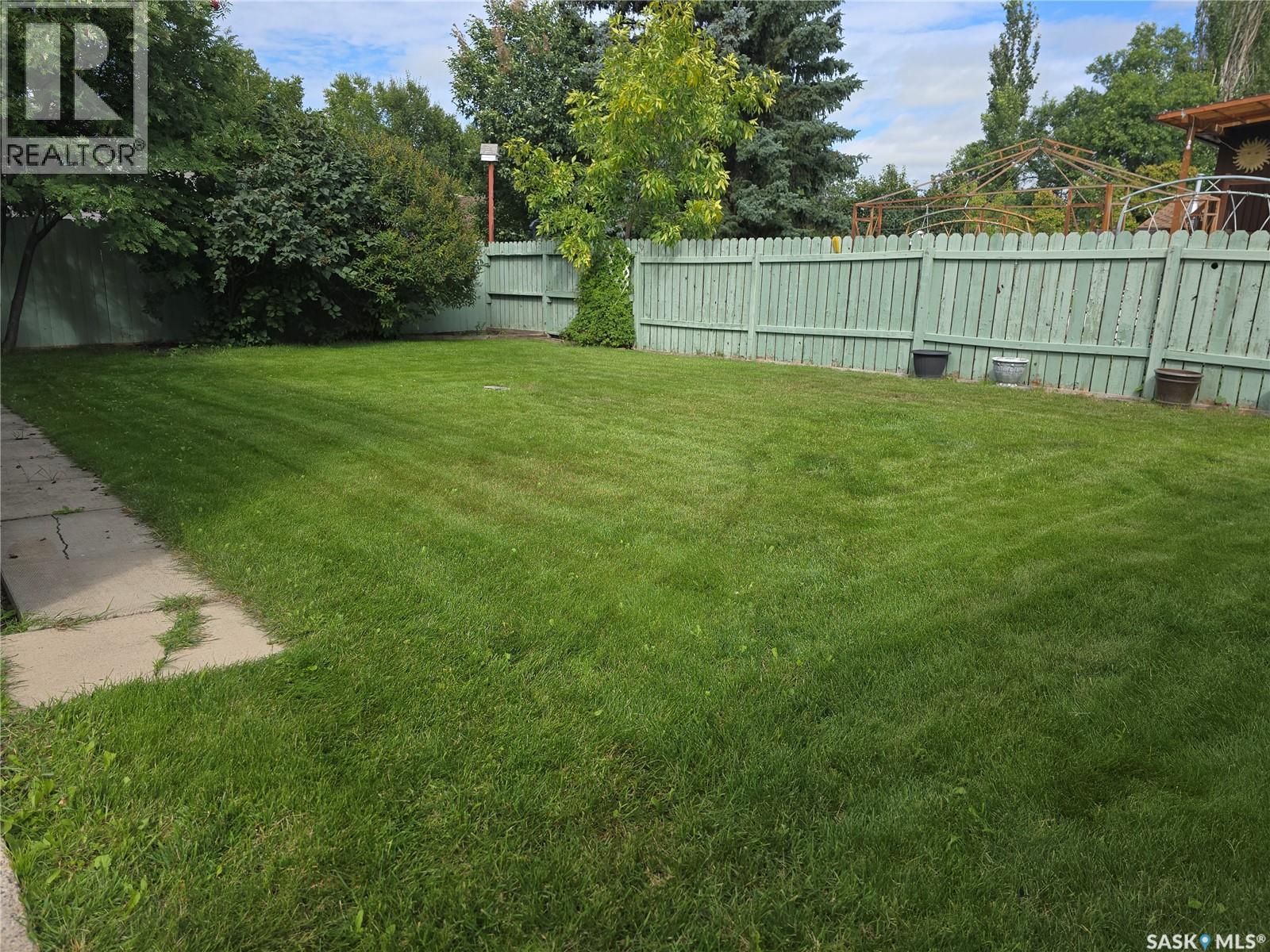 Photo 33 of 111 Oregan Crescent, Saskatoon SK