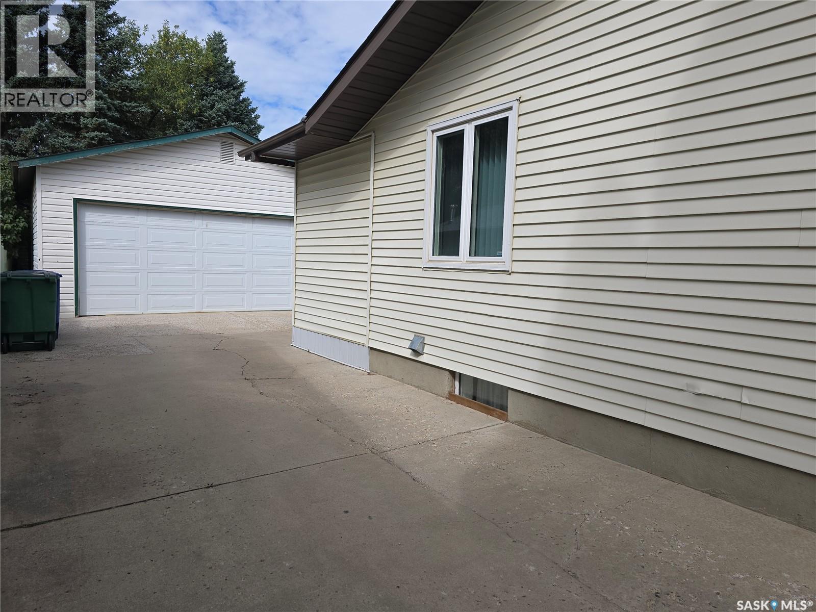 Photo 41 of 111 Oregan Crescent, Saskatoon SK