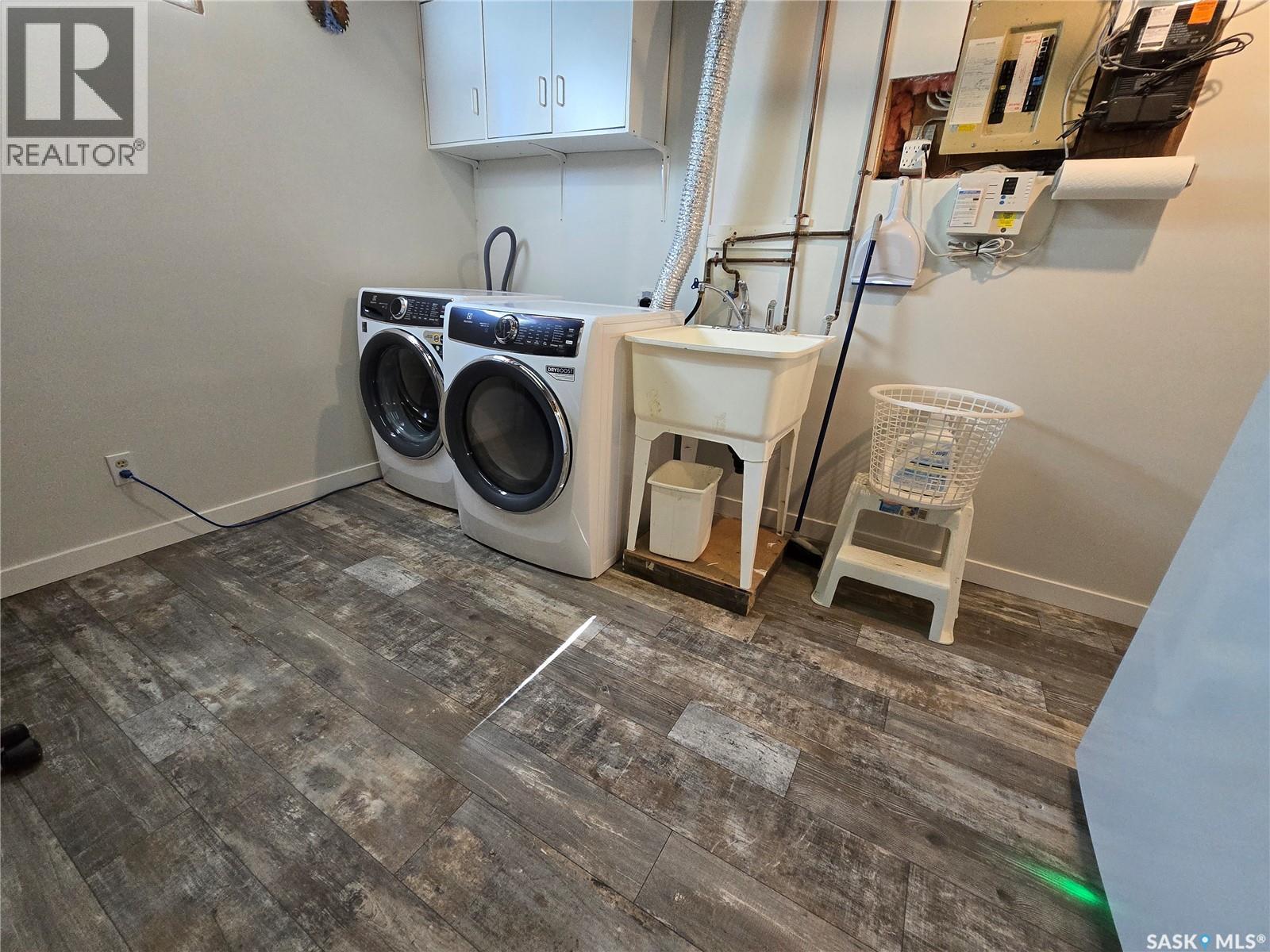 Photo 7 of 111 Oregan Crescent, Saskatoon SK