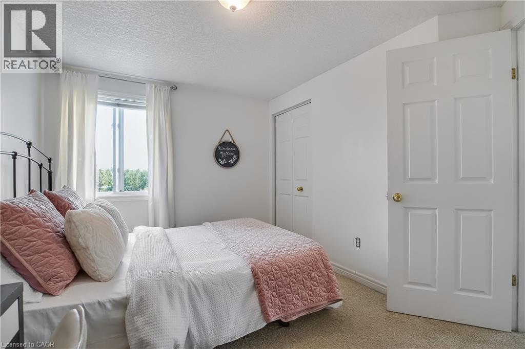 Photo 17 of 606 Brandenburg Boulevard, Waterloo ON