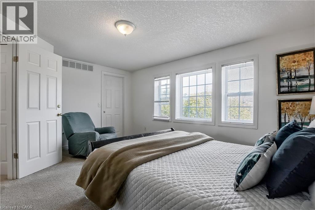 Photo 19 of 606 Brandenburg Boulevard, Waterloo ON