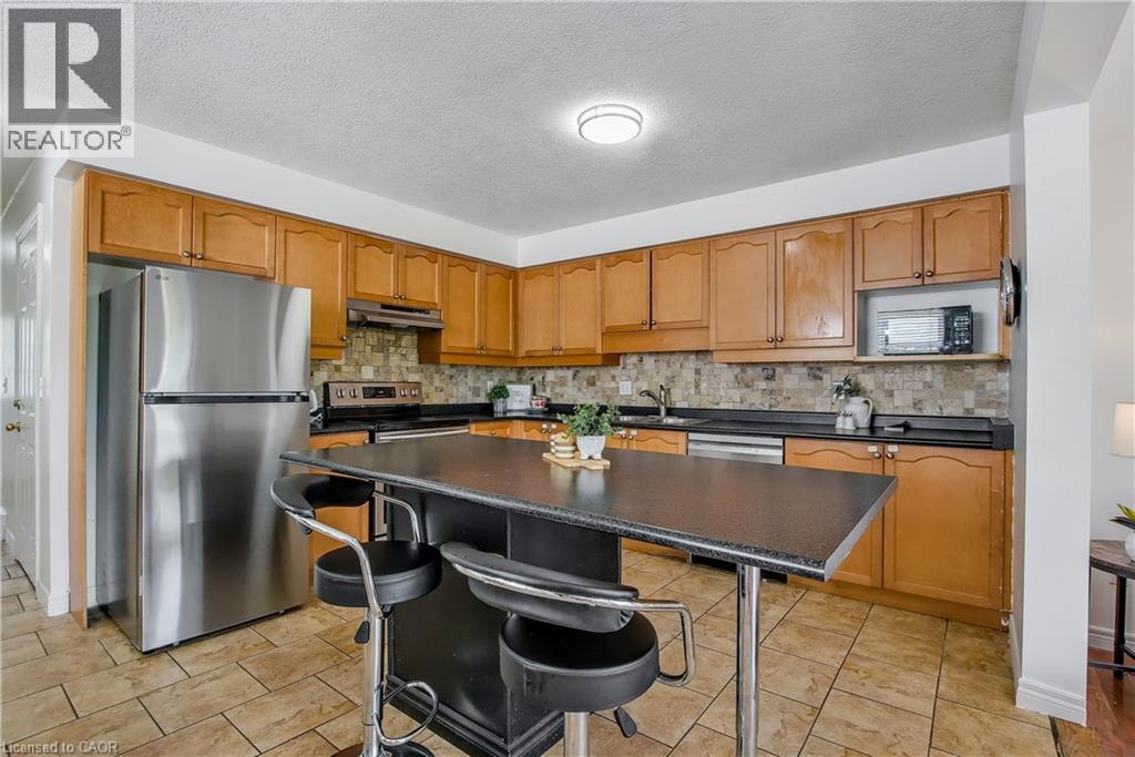 Photo 7 of 606 Brandenburg Boulevard, Waterloo ON
