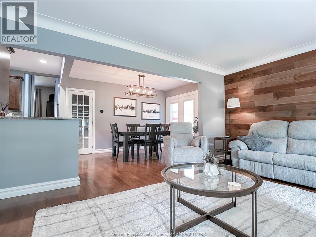 Photo 5 of 157 Kensington Boulevard, Tecumseh ON