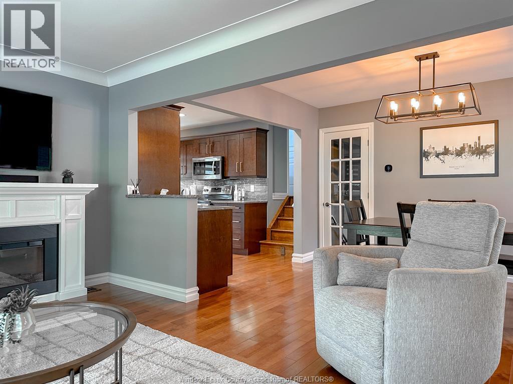 Photo 11 of 157 Kensington Boulevard, Tecumseh ON